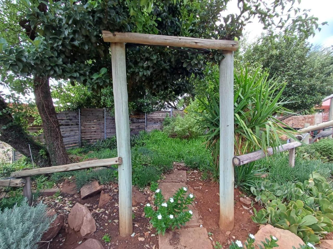 At Ease Road Lodge Zeerust Εξωτερικό φωτογραφία